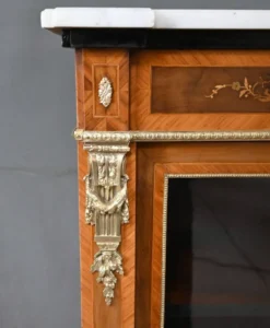 Vitrine en Marqueterie de Bois de Rose & Merisier, style Napoléon III- 2ème partie XIXe