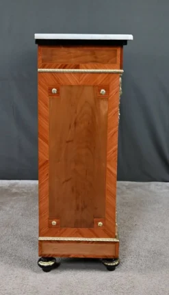 Vitrine en Marqueterie de Bois de Rose & Merisier, style Napoléon III- 2ème partie XIXe