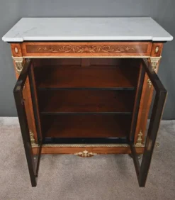 Vitrine en Marqueterie de Bois de Rose & Merisier, style Napoléon III- 2ème partie XIXe