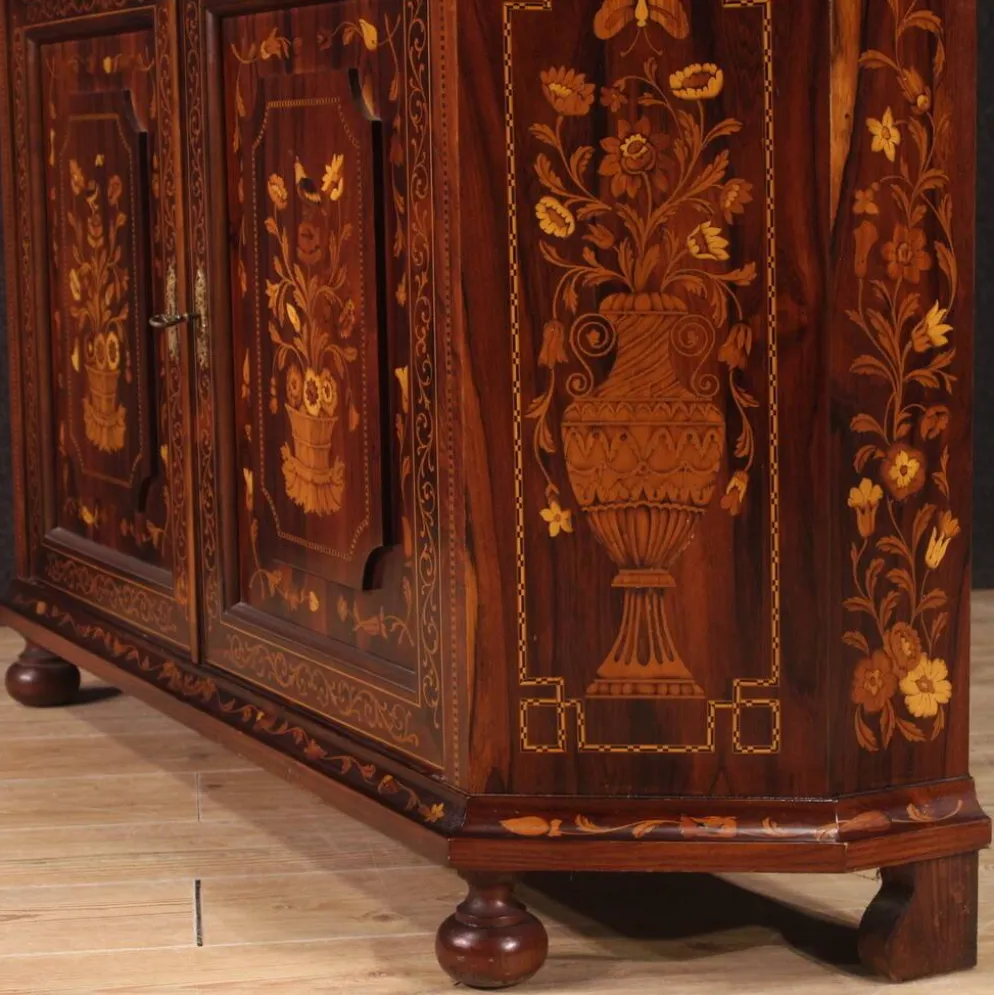 Vitrine en marqueterie néerlandaise du 20e siècle