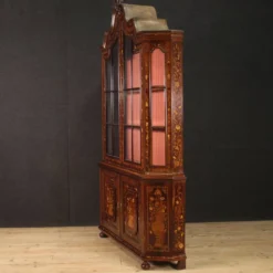 Vitrine en marqueterie néerlandaise du 20e siècle