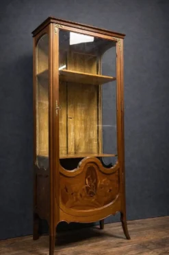 Vitrine en marqueterie – époque Art Nouveau / Bois précieux - Majorelle - G