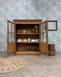Vitrine en pin (rénovée)