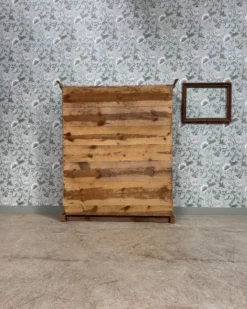 Vitrine en pin (rénovée)