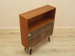 Vitrine en teck avec portes en verre, Danemark, années 1970