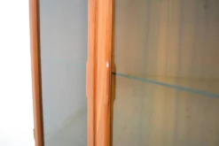 Vitrine en teck massif danois des années 1960, vintage scandinave
