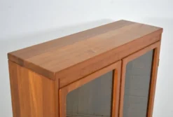 Vitrine en teck massif danois des années 1960, vintage scandinave