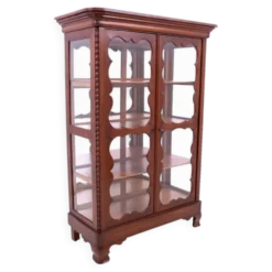 Vitrine, Europe occidentale, vers 1900.