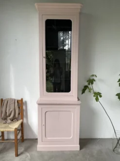 Vitrine haute rose poudrée