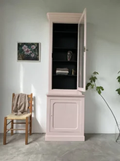 Vitrine haute rose poudrée