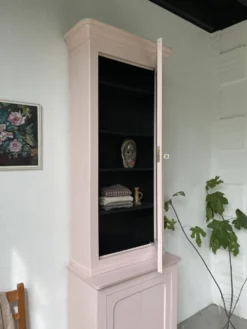 Vitrine haute rose poudrée