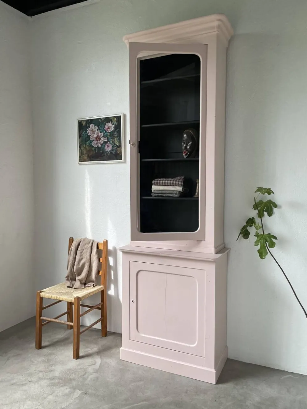 Vitrine haute rose poudrée