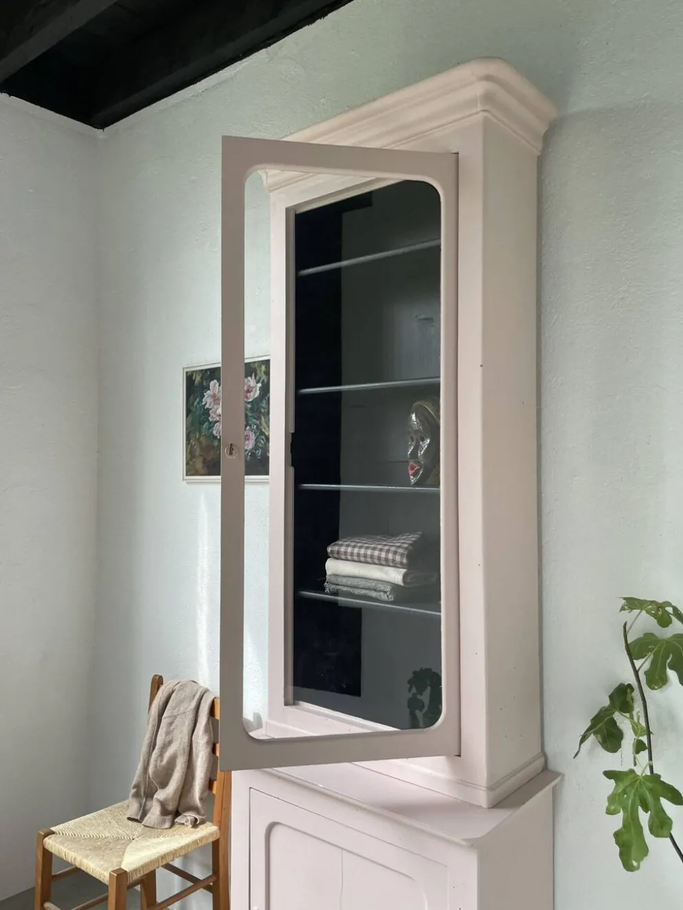 Vitrine haute rose poudrée