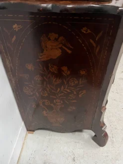 Vitrine Hollandaise en deux corps en bois marqueté