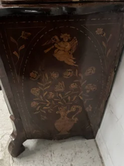 Vitrine Hollandaise en deux corps en bois marqueté