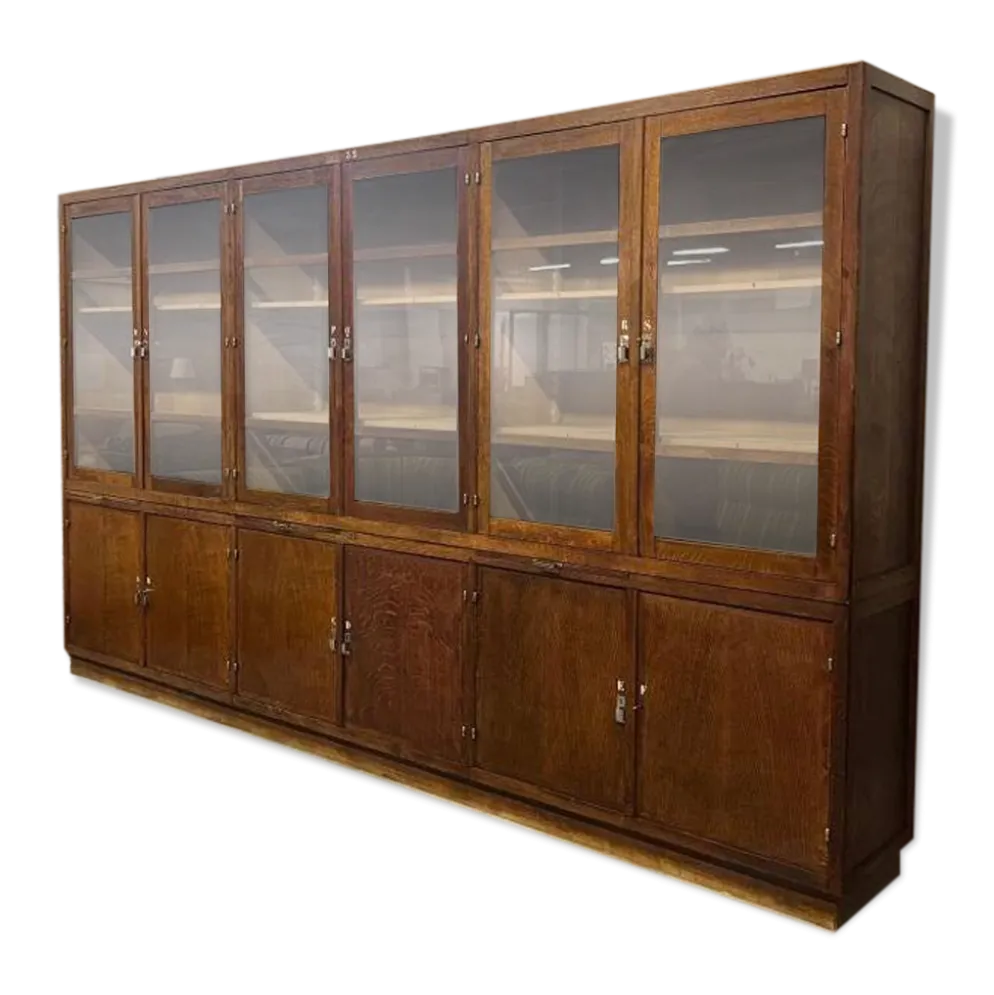 Vitrine industrielle XL vintage haute / armoire de laboratoire / armoire