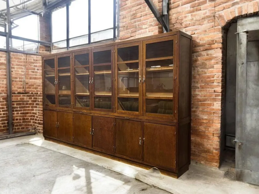 Vitrine industrielle XL vintage haute / armoire de laboratoire / armoire