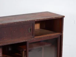 Vitrine japonaise ancienne à portes coulissantes en verre – Période Taishō–Showa (circa 1920–1950)