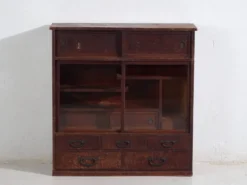 Vitrine japonaise ancienne à portes coulissantes en verre – Période Taishō–Showa (circa 1920–1950)