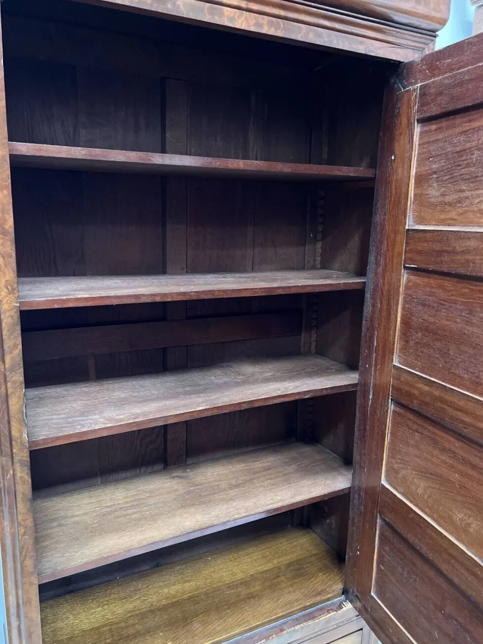 Vitrine Louis Philippe en acajou et placage d'acajou, XIX siècle