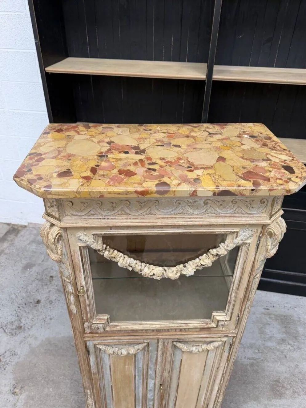 Vitrine Louis XVI début XXème