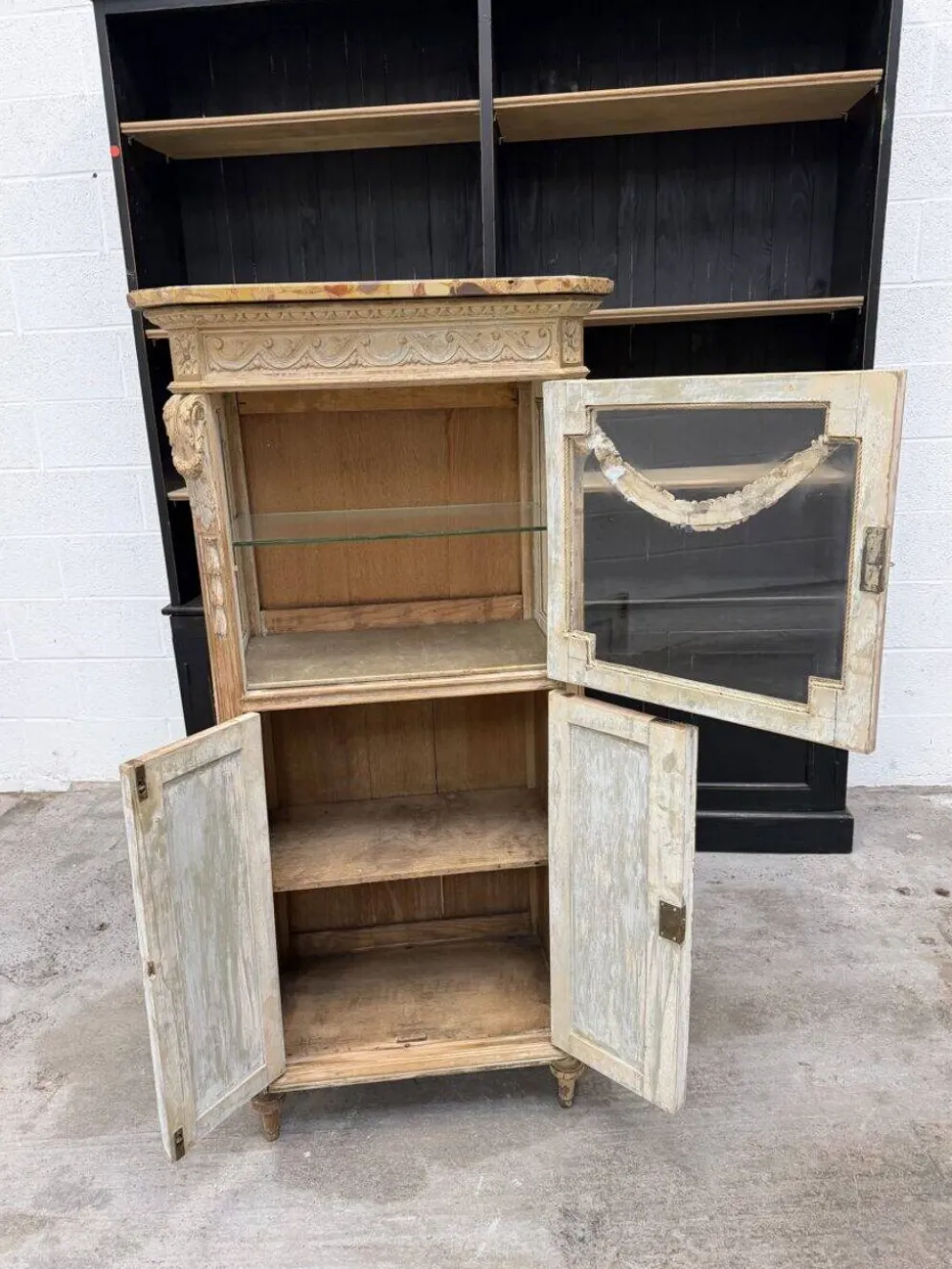 Vitrine Louis XVI début XXème