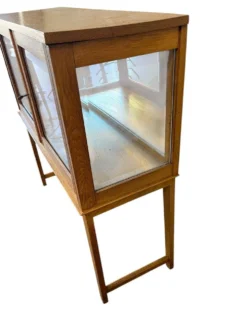 Vitrine/meuble à thé/étagère vintage en bois