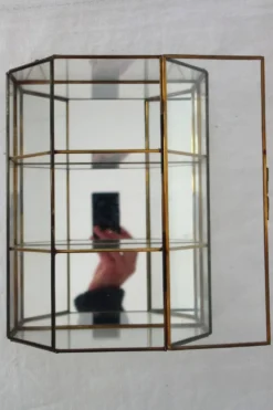 Vitrine Murale Vintage Verre, laiton et miroir