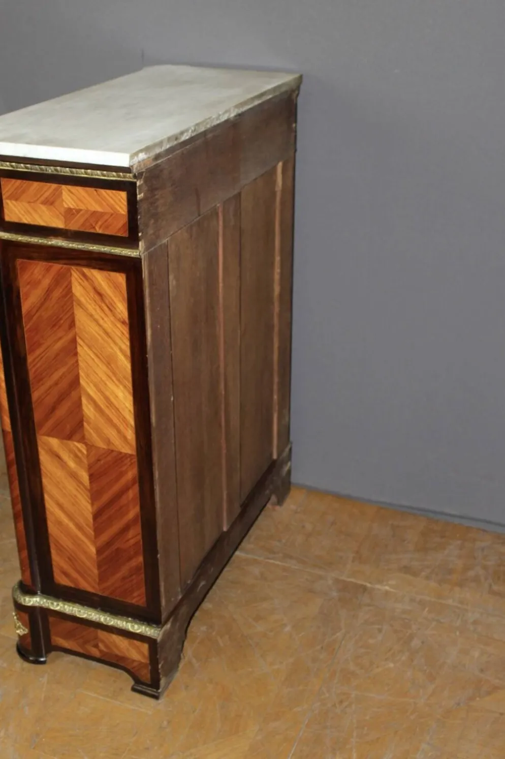 Vitrine Napoléon III en Marqueterie vers 1880