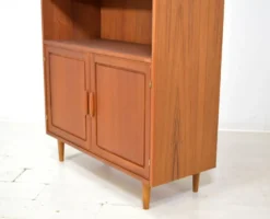 Vitrine par Dyrlund années 1970, haut de gamme scandinave en teck danois.