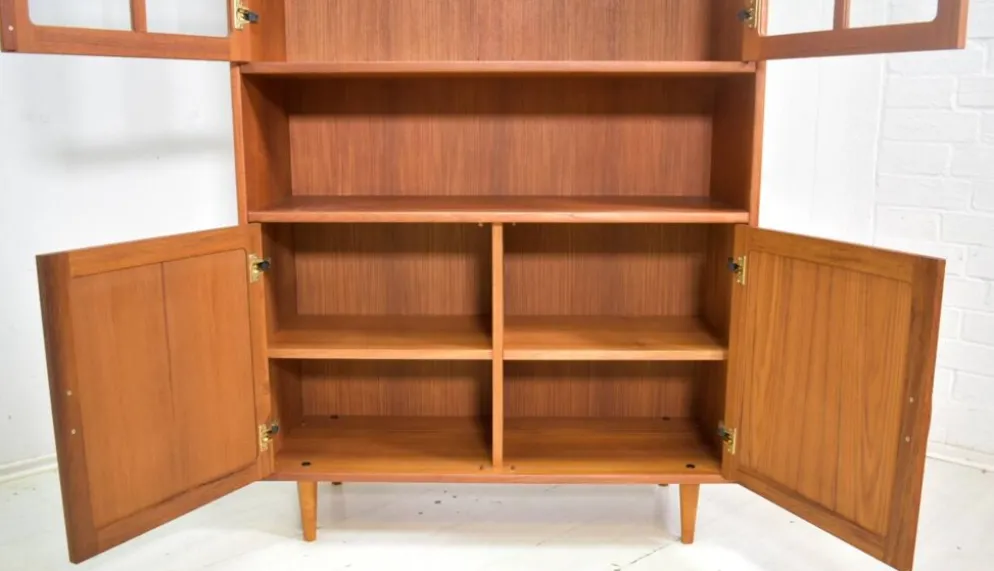 Vitrine par Dyrlund années 1970, haut de gamme scandinave en teck danois.