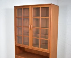 Vitrine par Dyrlund années 1970, haut de gamme scandinave en teck danois.