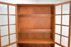 Vitrine par Dyrlund années 1970, haut de gamme scandinave en teck danois.
