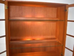 Vitrine par Dyrlund années 1970, haut de gamme scandinave en teck danois.