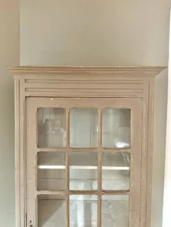 Vitrine parisienne ancienne