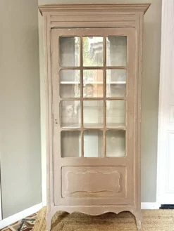 Vitrine parisienne ancienne