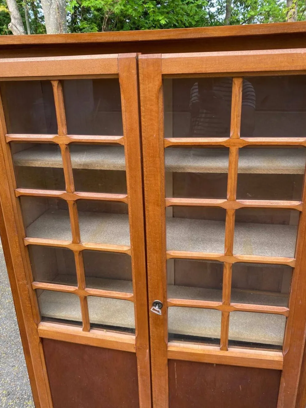 Vitrine parisienne en bois des années 50