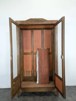 Vitrine parisienne époque Reconstruction
