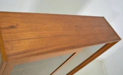 Vitrine par Poul Hundevad années 1960 en teck scandinave, haut meuble danois.