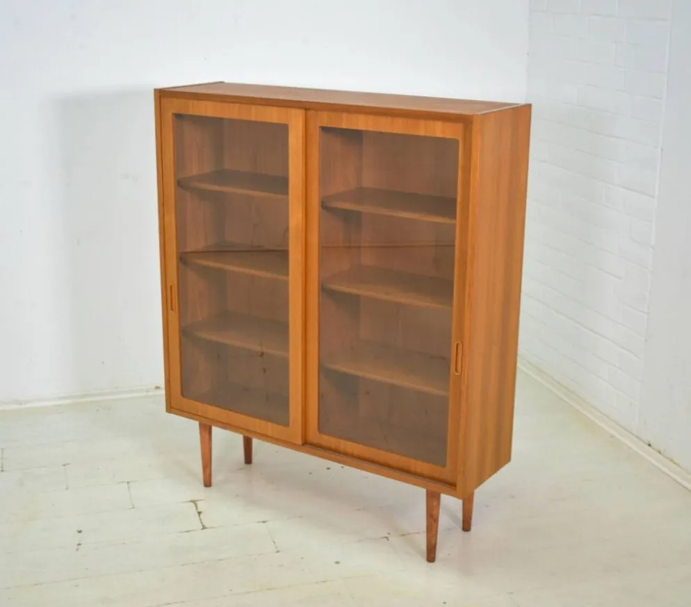 Vitrine par Poul Hundevad années 1960 en teck scandinave, haut meuble danois.
