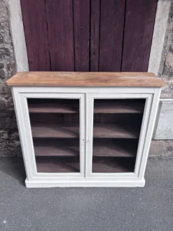 Vitrine rénovée
