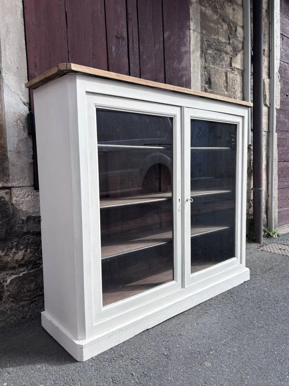 Vitrine rénovée