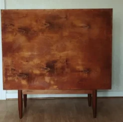 Vitrine scandinave par Johannes Andersen