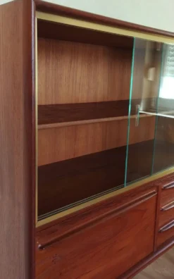 Vitrine scandinave par Johannes Andersen