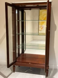 Vitrine style directoire