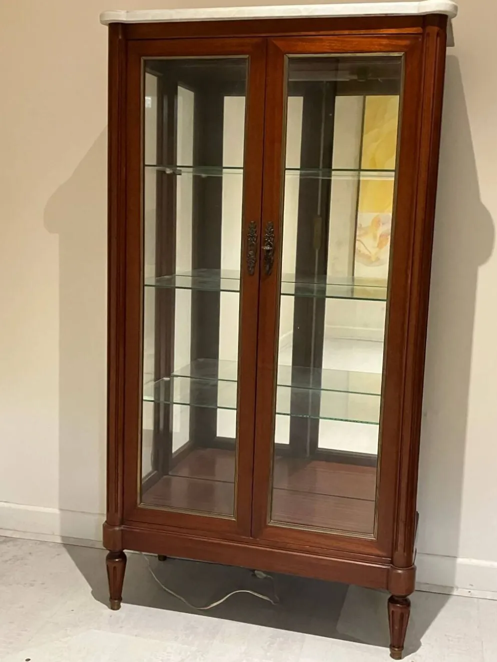 Vitrine style directoire