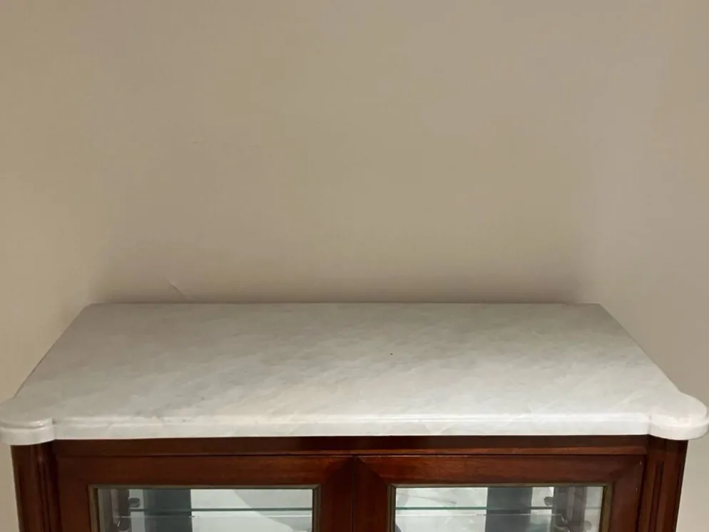 Vitrine style directoire