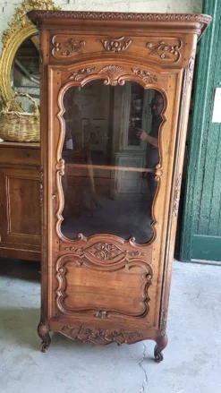 Vitrine style louis xv 1 porte en merisier