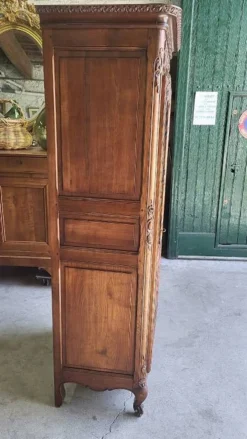 Vitrine style louis xv 1 porte en merisier
