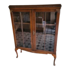 Vitrine sur pieds